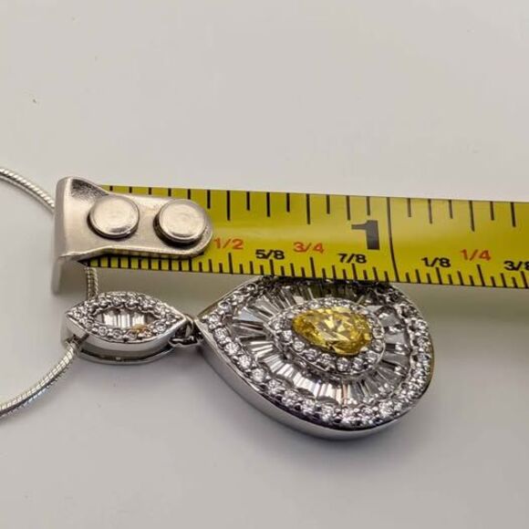 Vintage Tear Drop Yellow CZ Stone Sterling Silver 16 Inch Italy Necklace - Picture 4 of 4